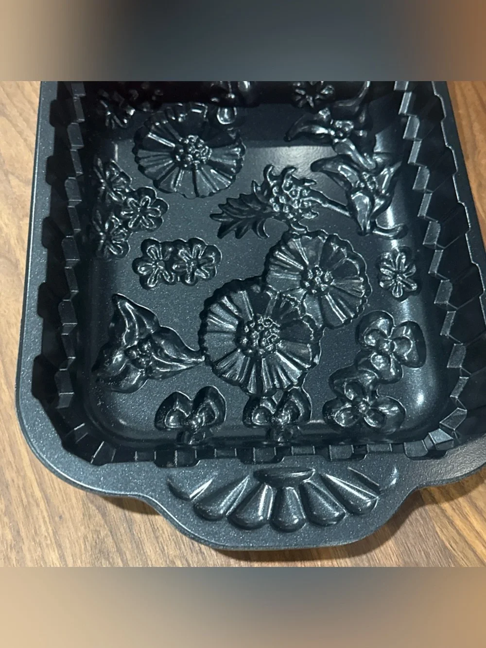 Nordic Ware Wildflower Cast Aluminum Bake Pan - Black - New